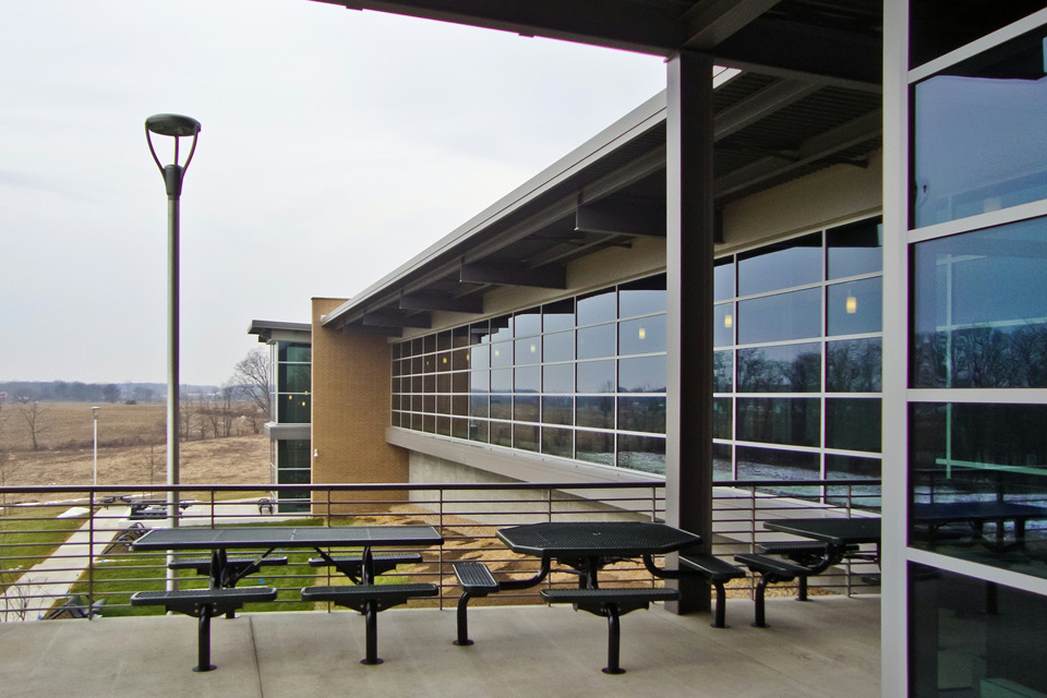 IVY Tech Community College Warsaw campus exterior shot of overhangs.